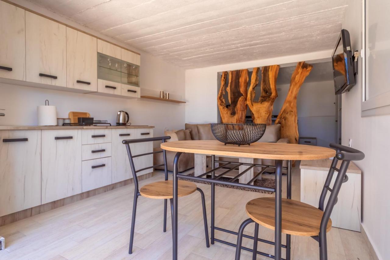 Apartman Sara Bar Buitenkant foto