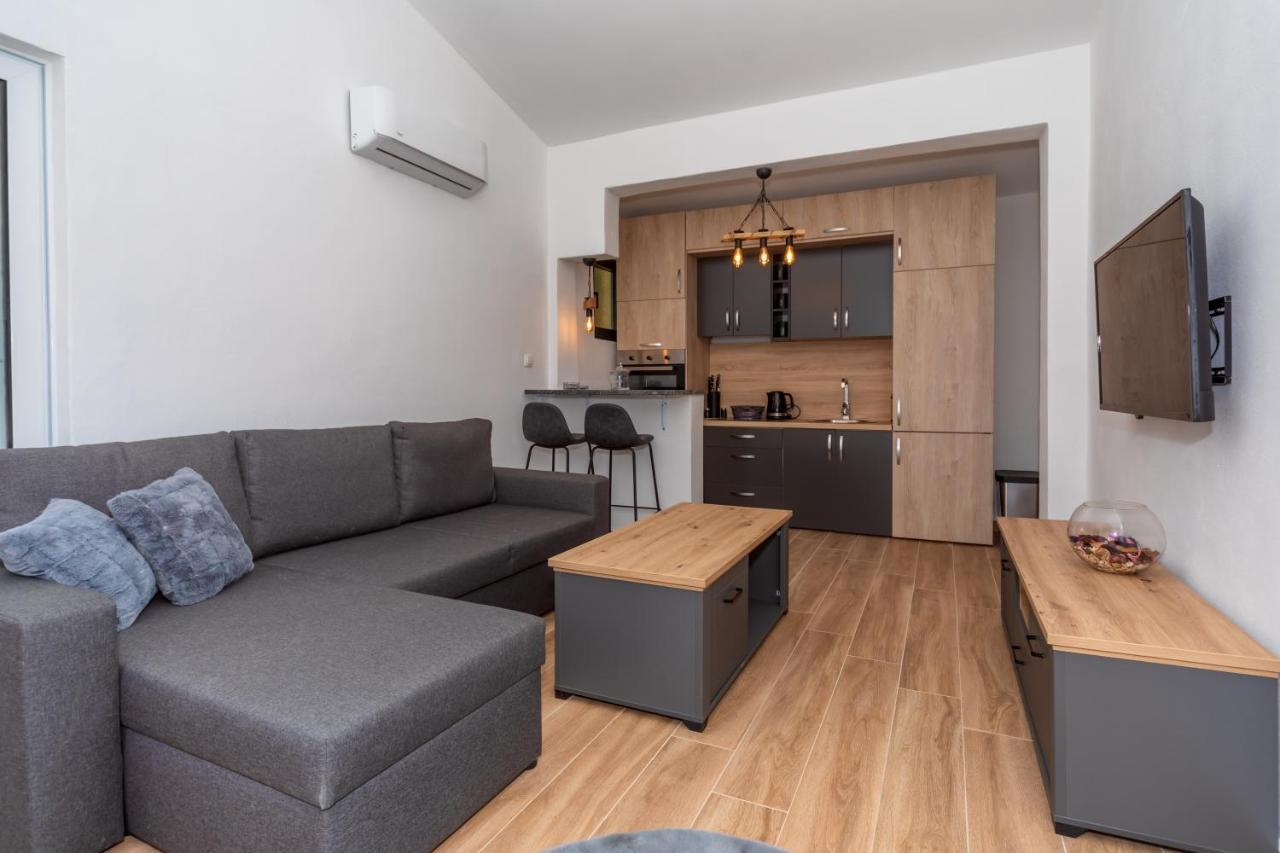 Apartman Sara Bar Buitenkant foto