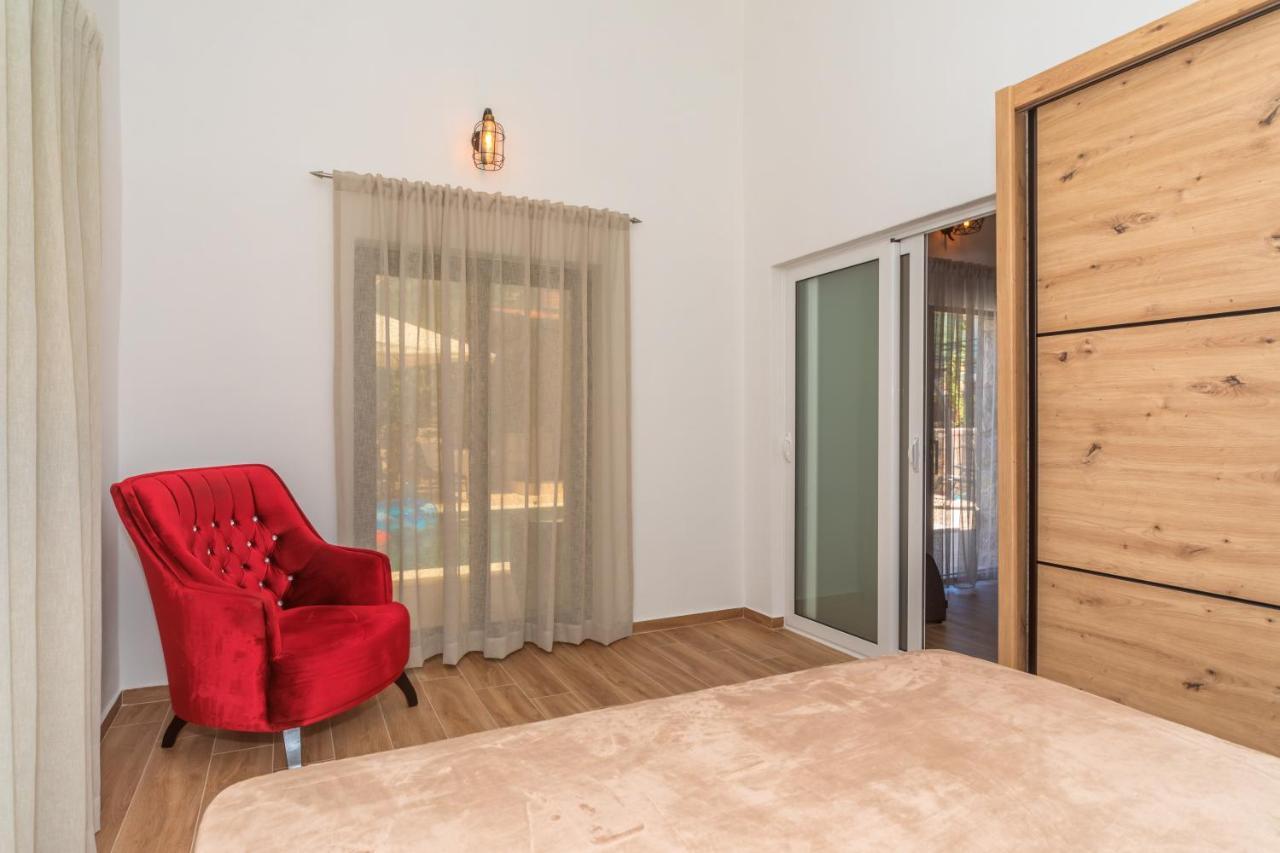Apartman Sara Bar Buitenkant foto